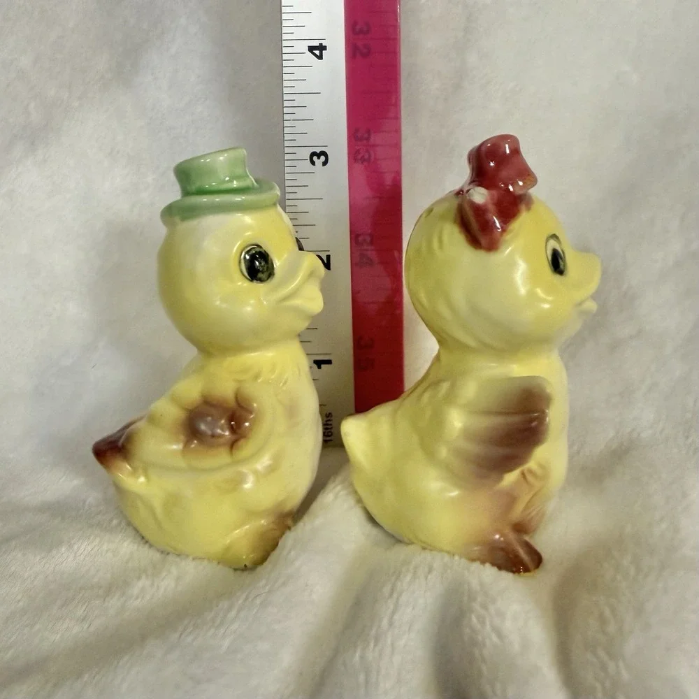 Vintage Duck Salt & Pepper Shakers Lefton Style Cottage core Granny Cabin Lake